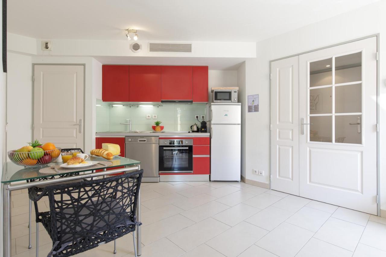 Greg Yourhosthelper Appartement *
